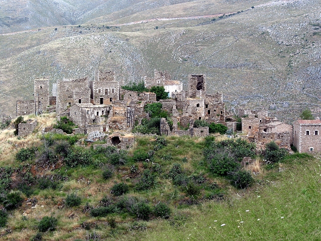 0201 vathia.jpg